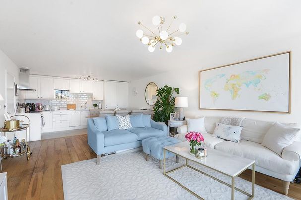 3 bedroom apartment to rent - Photo 1