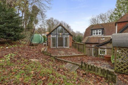 1 bedroom detached house to rent - Photo 5