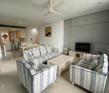Fully Furnished The Troika Condo @ KLCC for Rent - Photo 2