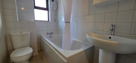 2 bedroom semi-detached house to rent - Photo 5