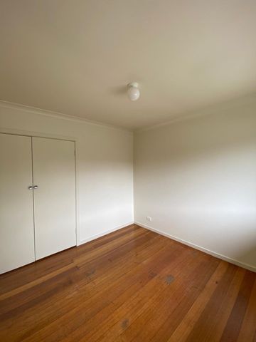 3/2A Linlithgow Street, MITCHAM - Photo 2