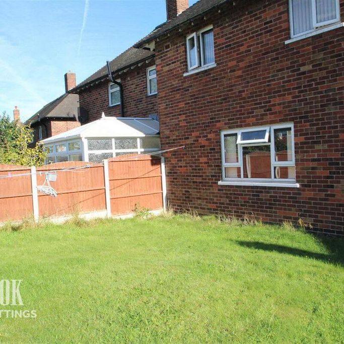 3 bedroom semi-detached house to rent - Photo 1