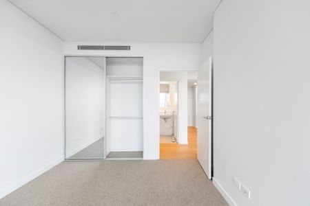 Luxury 2 Bedrooms Apartment in Prime Location - Photo 5