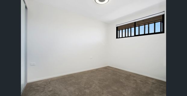 Generously spaced 1 bedroom apartment in secure building - Photo 1