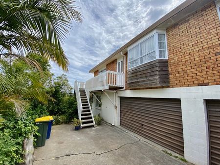 Property Management122 Carlisle Road, Browns Bay - House for Rent - Photo 3