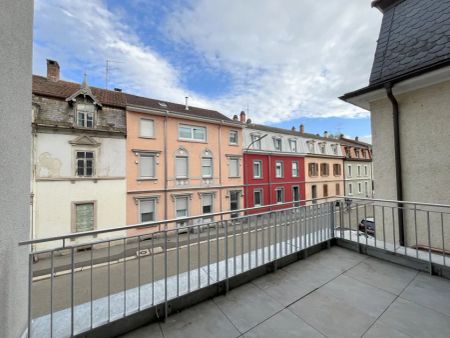 Neuwertige 4-Zimmer-Wohnung mit Garage nahe der Innenstadt - Foto 2