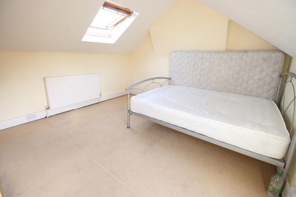 3 bedroom flat to rent - Photo 1