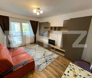 1 camera, semidecomandat, proaspat renovat, 29 mp, zona strazii Portile de fier - Fotografie 3
