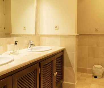 Apartment in Río Real, Costa del Sol - Photo 4
