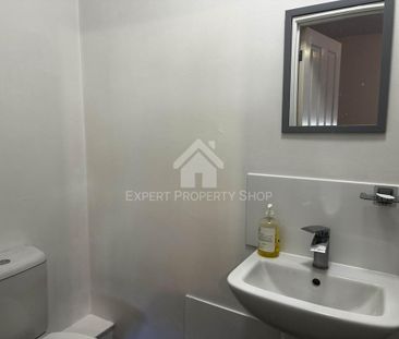 1 bedroom in a house share to rent - Photo 5