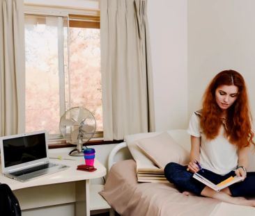 don watts house : 8 Bedroom Apartment - Photo 2