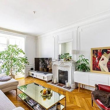 Appartement • Clichy-Trinité - Photo 1