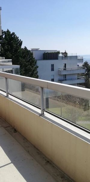 A louer appartement F3 avec terrasse pleine vue mer à Sainte Adresse 76 - Photo 1