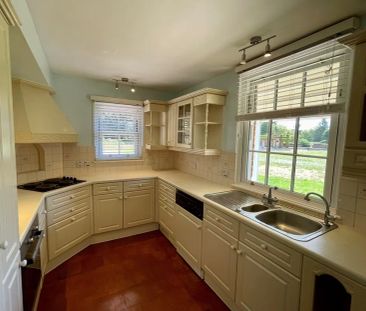 Didlington Manor - Photo 3