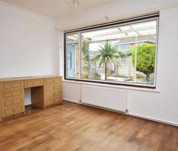 2 bedroom detached bungalow to rent - Photo 1