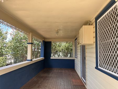 NORTH TAMWORTH – House Close to Hospital - Photo 2