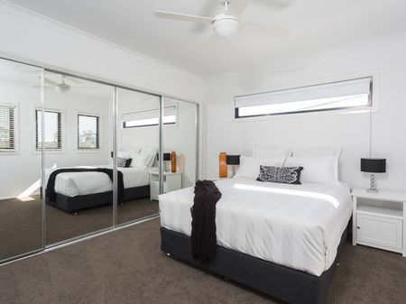 2/31 Booth Street, Golden Square - Photo 4