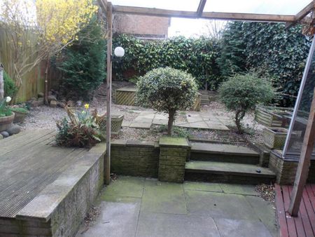3 bedroom House To Let - Photo 3