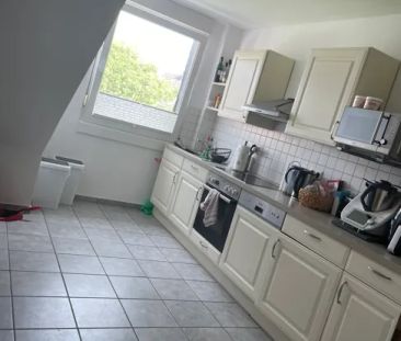 Großzügige 4 Zimmer DG-Wohnung mit Balkon in Rheinhausen-Bergheim - Foto 2