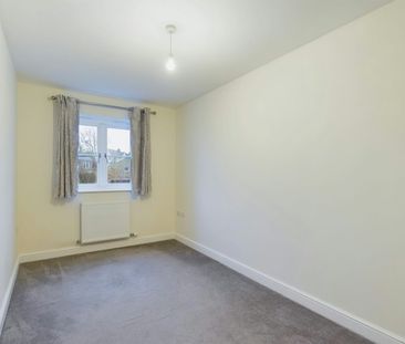 Semi-detached house to rent on - Photo 3