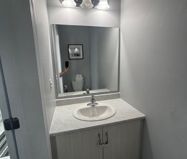 For Lease - 1427 Monarch Drive, Kingston, Ontario - Photo 4