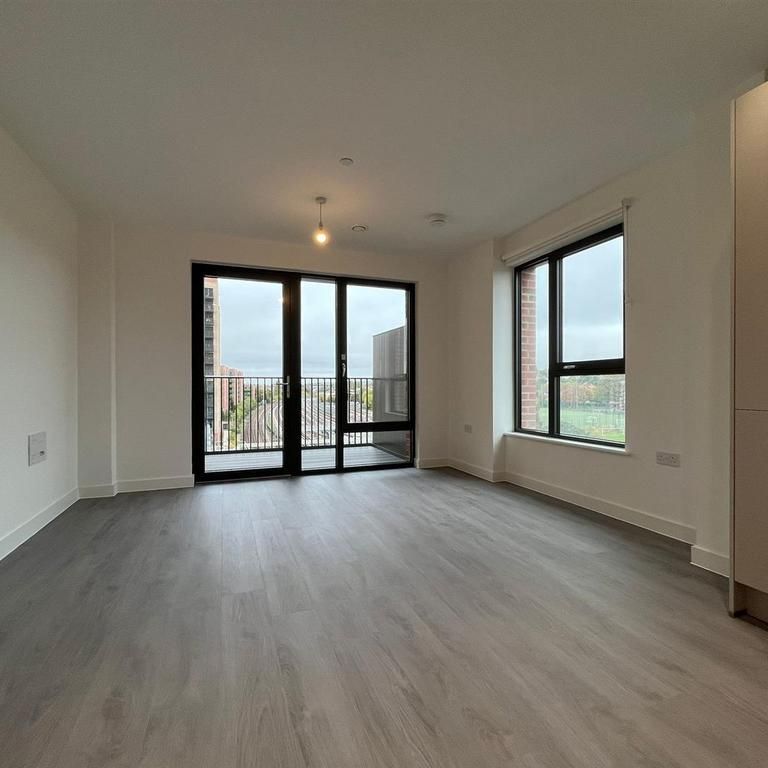 2 bedroom flat to rent - Photo 1