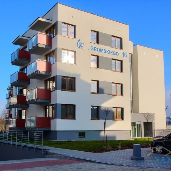Wysoki Standard 44m2 + GARAŻ | ul. Gromskiego, STAROMIEŚCIE - Photo 1