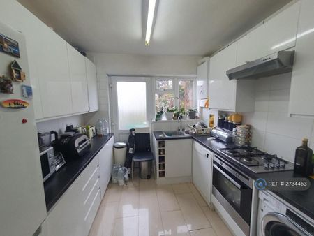 2 bedroom maisonette to rent - Photo 5