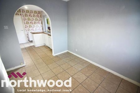 4 bedroom detached house to rent - Photo 4