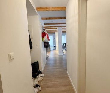 Schön geschnittene 2-Zimmer-Wohnung mit großzügiger Terrasse – Küch... - Photo 4