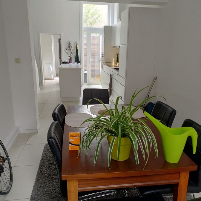 Rijhuis in rustige buurt Leuven centrum - Photo 1