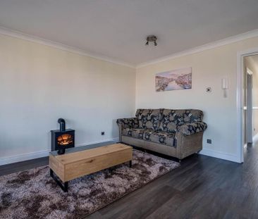 23 Balmoral Court, Belfast, BT9 7GR - Photo 3