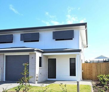 GREAT LOCATION-NEAR NEW FULLY DUCTED 3 BED 2 BATH TOWNHOUSE - Photo 6