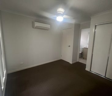 Spacious 4-Bedroom Family Home in Blacks Beach - Photo 2