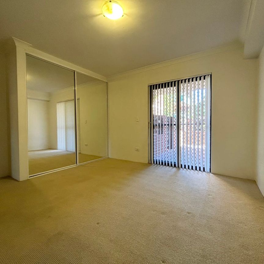 Ground Floor Living - Entry via Lapish Ave - Photo 1