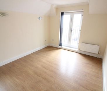 Hatton Road, Feltham - Photo 2