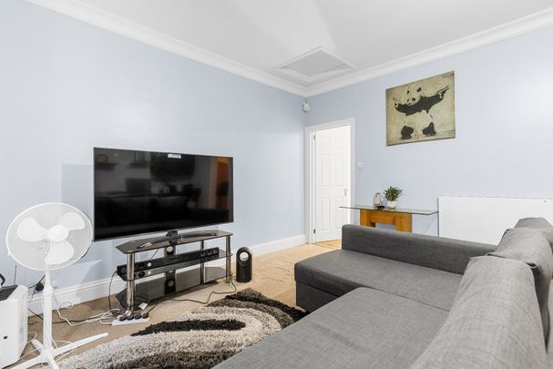 2 Bed Flat, Whitehorse Road, CR0 - Photo 1