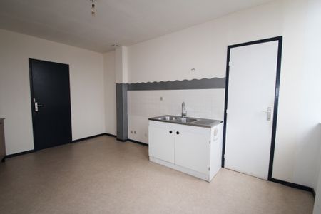 Location Appartement 4 pièces 70m² DECIZE 58300 - Photo 5