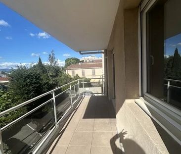 Location Appartement 2 pièces MARSEILLE 9ème - Photo 3