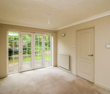 Cherry Tree Road, Walton - Photo 1