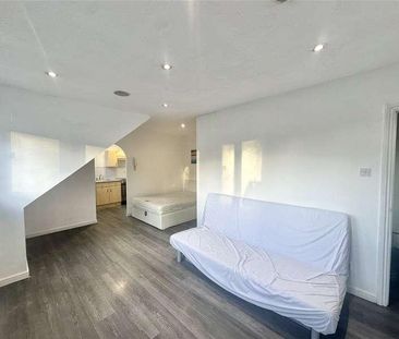 Watling Street, Radlett, Hertfordshire, WD7 - Photo 2