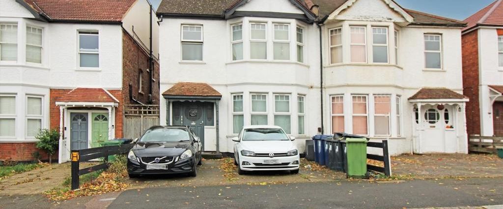 3 bedroom flat to rent - Photo 1