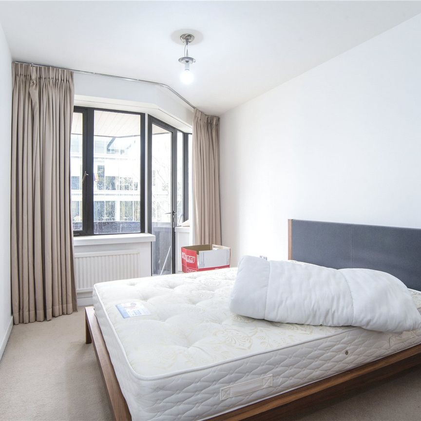 Montague Close, Bankside, London, SE1 9DF - Photo 1