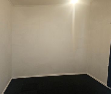 Three Bedroom Home - Available 08&sol;09&sol;2025 - Photo 4