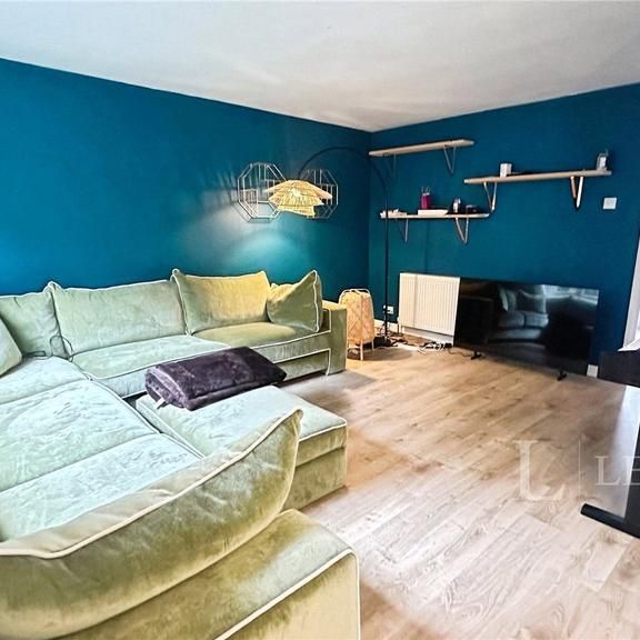 1 bedroom in a house share to rent - Photo 1