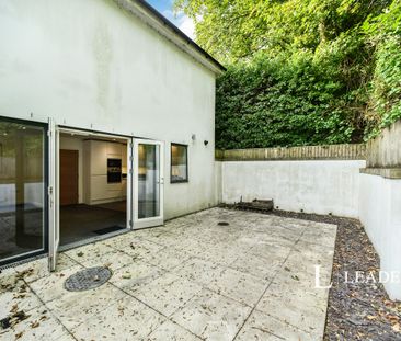 3 bedroom end of terrace to rent Chestnut Close - Photo 2
