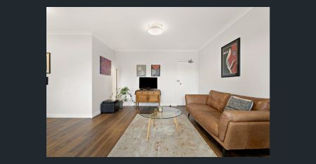 Charming Unit with Lifestyle Convenience in Carlton - Photo 2