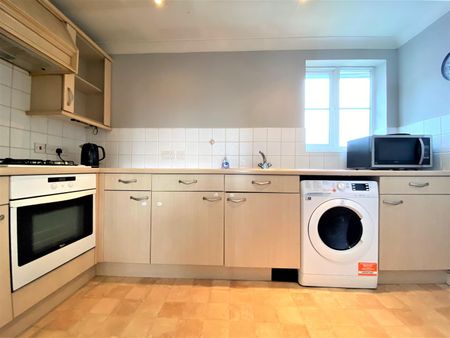 2 bedroom apartment - Photo 2