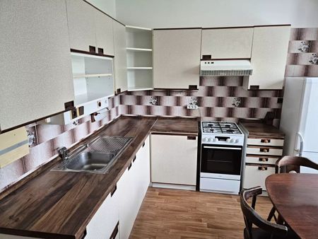 PRONÁJEM BYTU 3 + 1 + balkon + sklep Kolín 4 - ul. Vrchlického - Fotografie 2