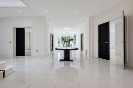 6 bedroom detached house to rent - Photo 3